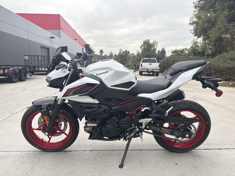 New 2026 Kawasaki Z500 SE ABS Image 12