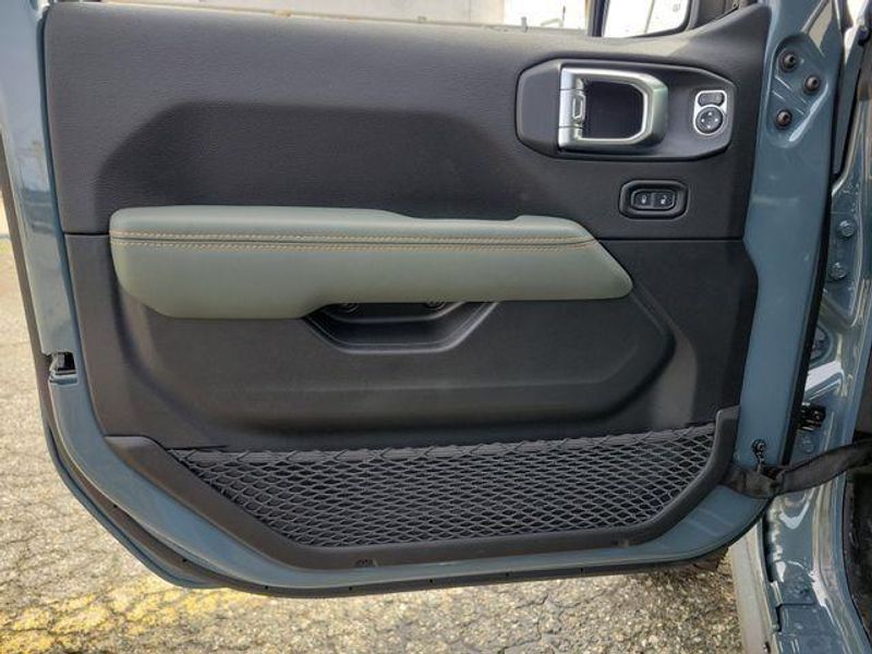 New 2026 Jeep Gladiator Mojave 4x4