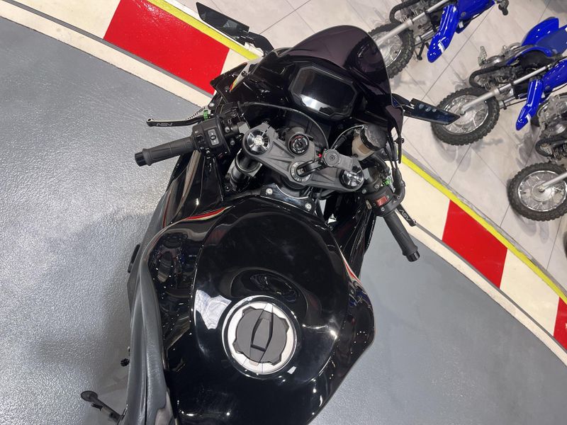Used 2024 Kawasaki NINJA ZX-6R Image 15