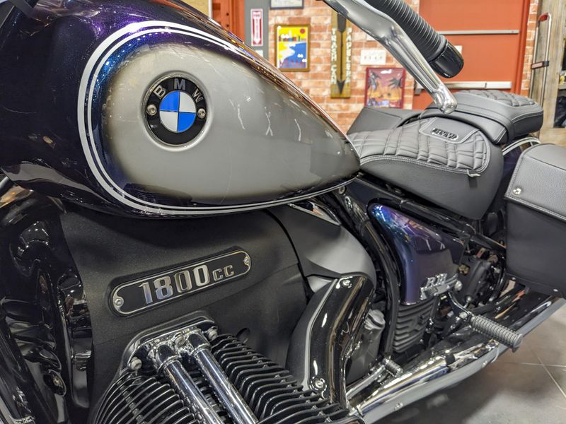 2015 BMW R nineT  in a BLACK exterior color. BMW Motorcycles of Miami 786-845-0052 motorcyclesofmiami.com 