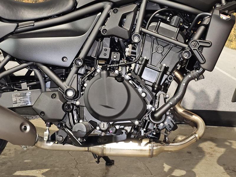 2025 Kawasaki Eliminator Image 2
