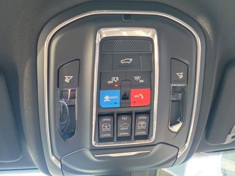 New 2026 Jeep Grand Cherokee L Limited Reserve 4x4