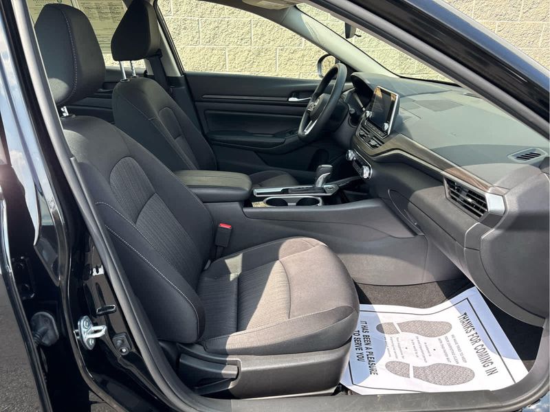 2024 Nissan Altima 2.5 SV photo 15