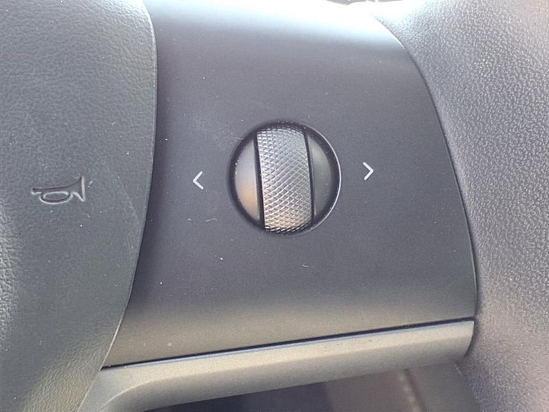 2023 Tesla Model 3 BaseImage 20