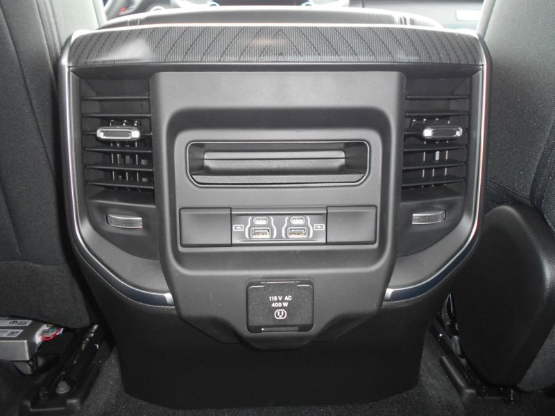 2025 RAM 1500 Big Horn Crew Cab 4x4 5