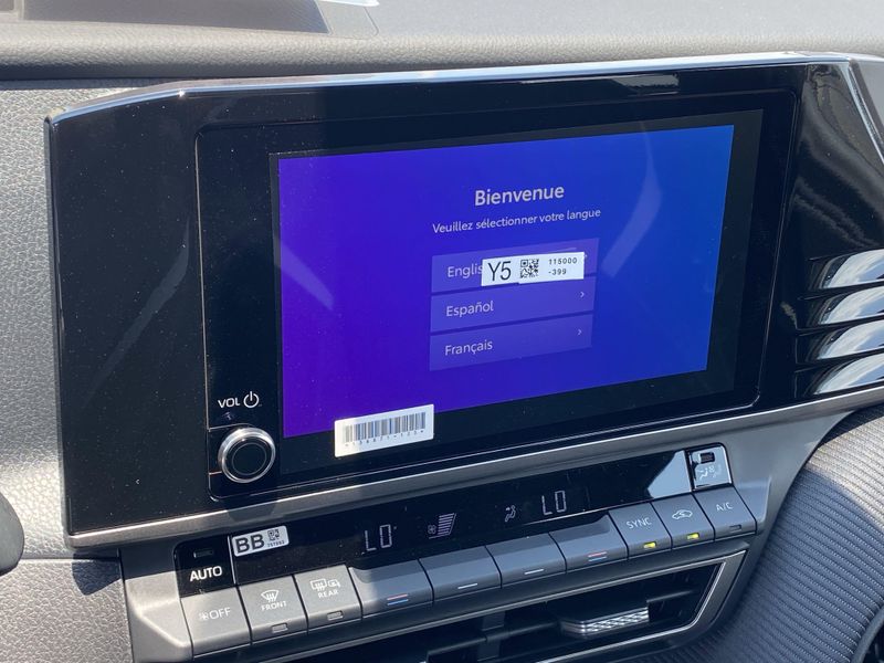 New 2025 Toyota Camry SEImage 15