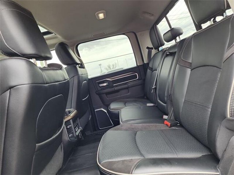 2024 RAM 3500 LaramieImage 26