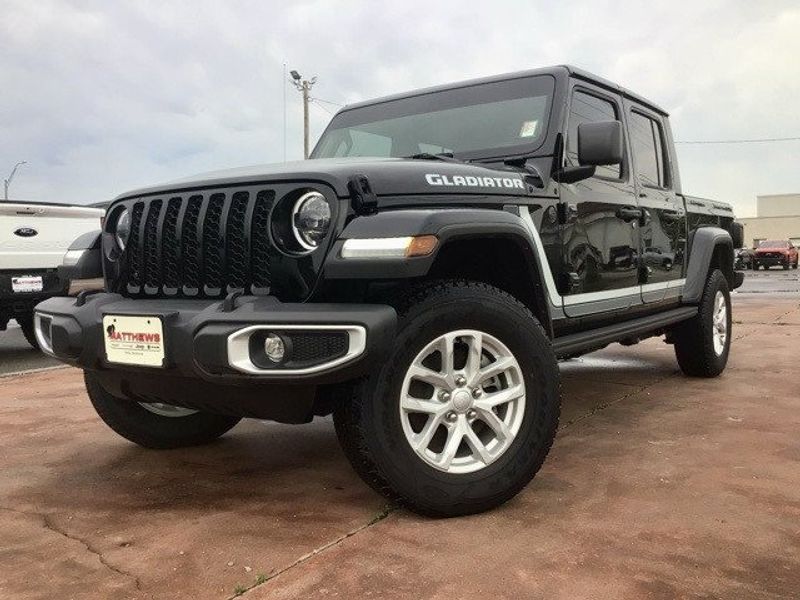 2023 Jeep Gladiator SportImage 10