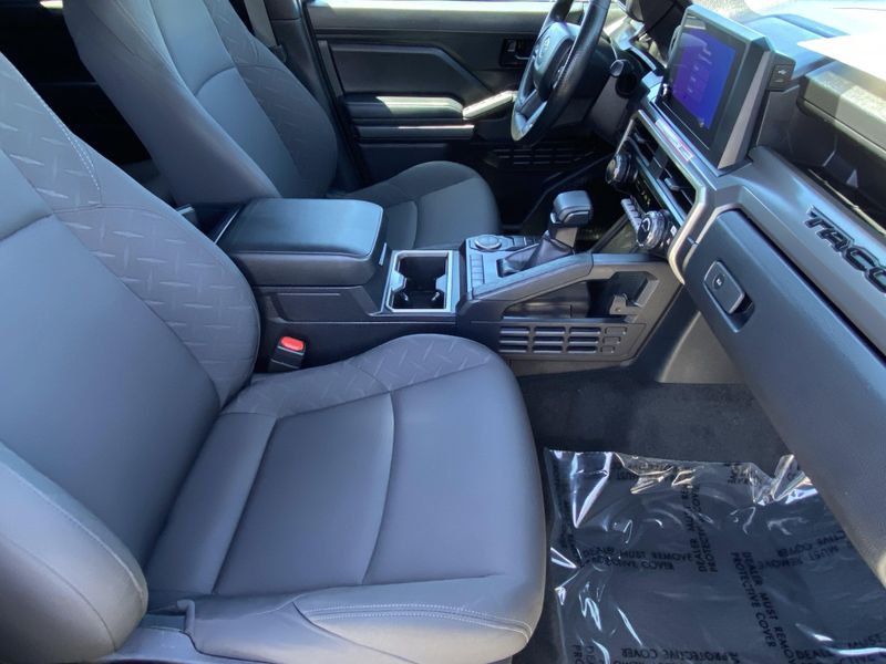 Used 2024 Toyota Tacoma SR5Image 10