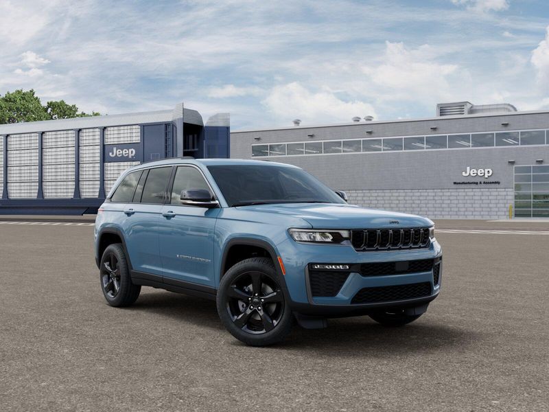 New 2026 Jeep Grand Cherokee Limited 4x2Image 3
