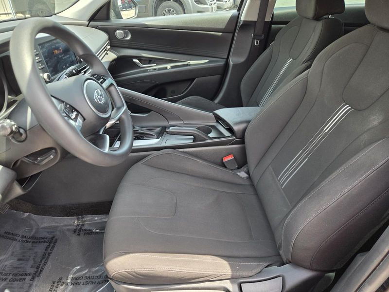 Used 2022 Hyundai Elantra SEL IVT