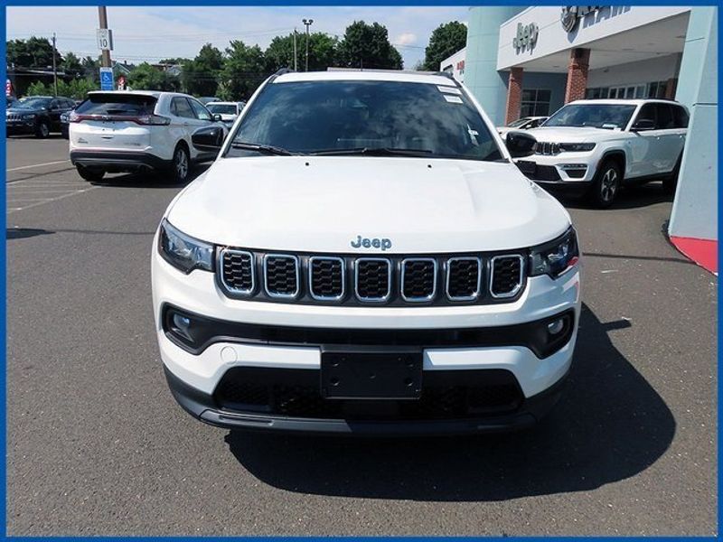 2024 Jeep Compass Latitude LuxImage 3