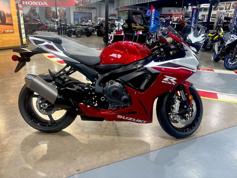 New 2027 Suzuki GSX-R600 Image 11