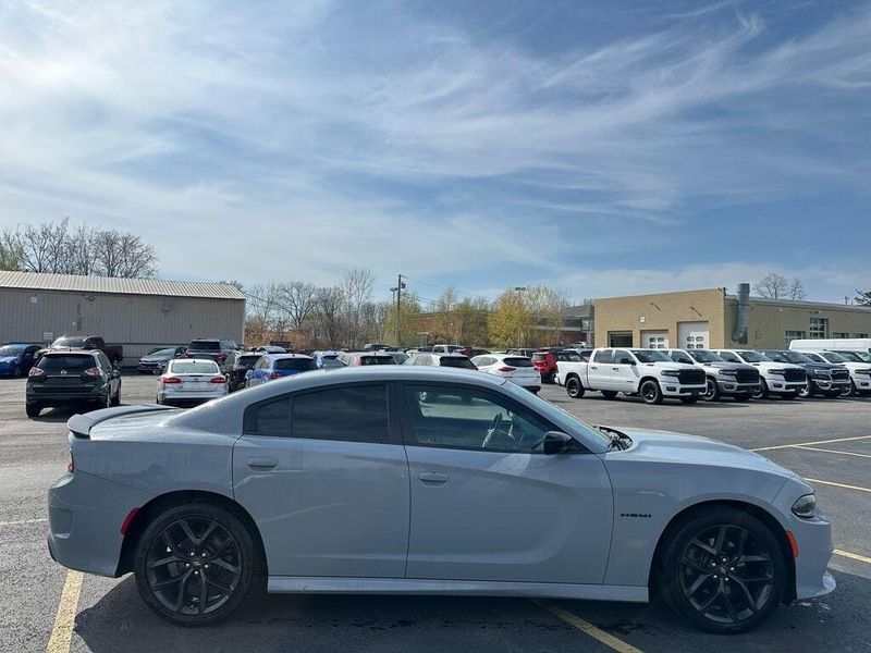 2022 Dodge Charger R/TImage 11