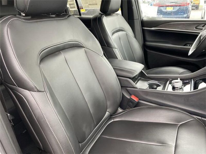 2024 Jeep Grand Cherokee Limited 4x4Image 11