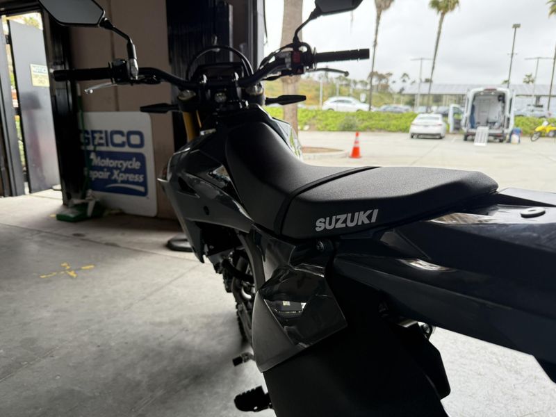 2025 Suzuki DR-Z4S Image 2