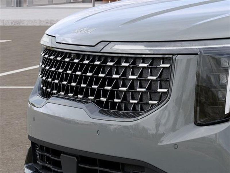 2025 Kia Carnival SXImage 12