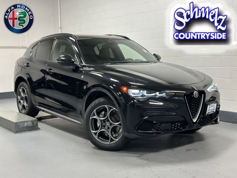 2024 Alfa Romeo Stelvio Ti AwdImage 1