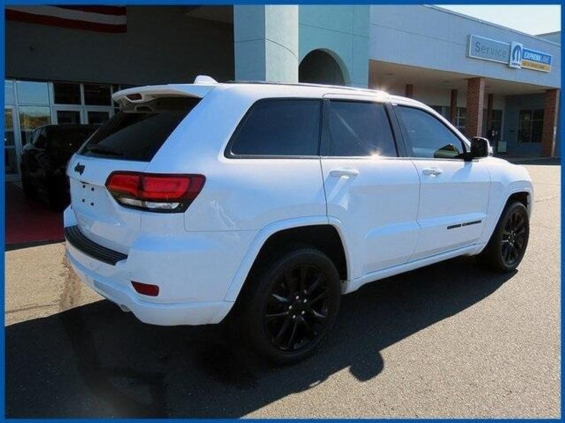 2021 Jeep Grand Cherokee Laredo XImage 7