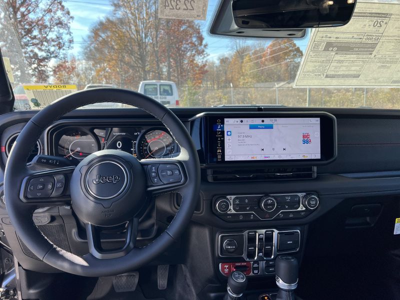 New 2026 Jeep Wrangler 4-door Rubicon XImage 17