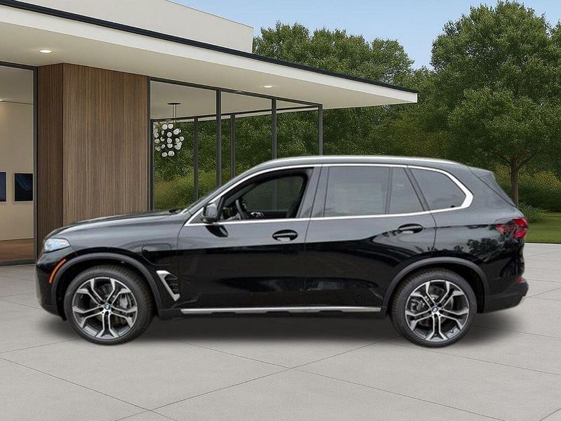 New 2026 BMW X5 xDrive50eImage 13