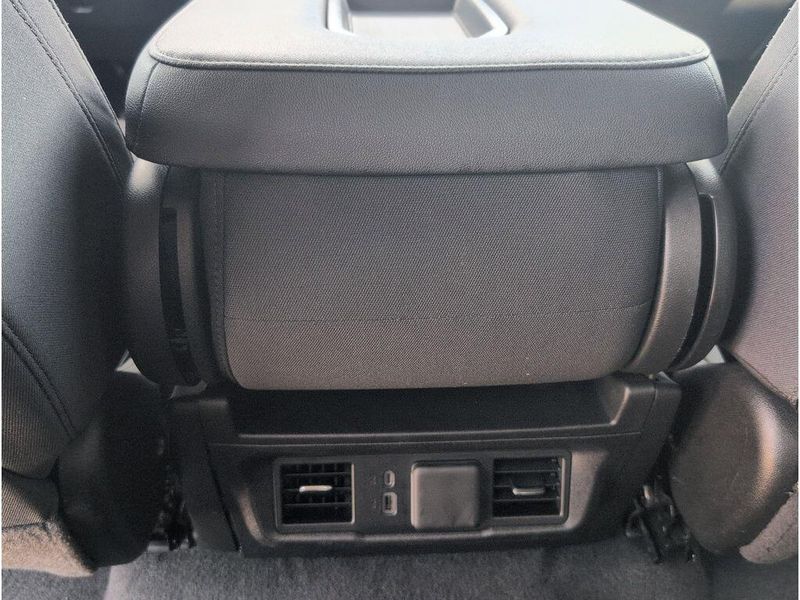 Used 2025 Chevrolet Silverado 1500 LTImage 33