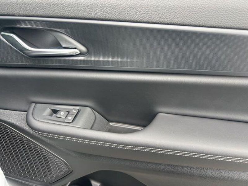 2025 Jeep Grand Cherokee L Altitude X 4x4