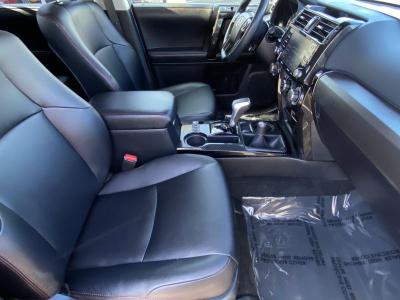 Used 2022 Toyota 4Runner TRD Off-Road PremiumImage 9