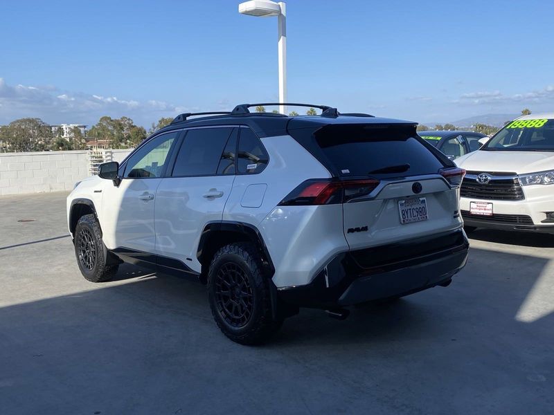 2021 Toyota RAV4 XSEImage 6