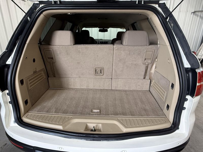Used 2010 Saturn Outlook XE PremiumImage 7