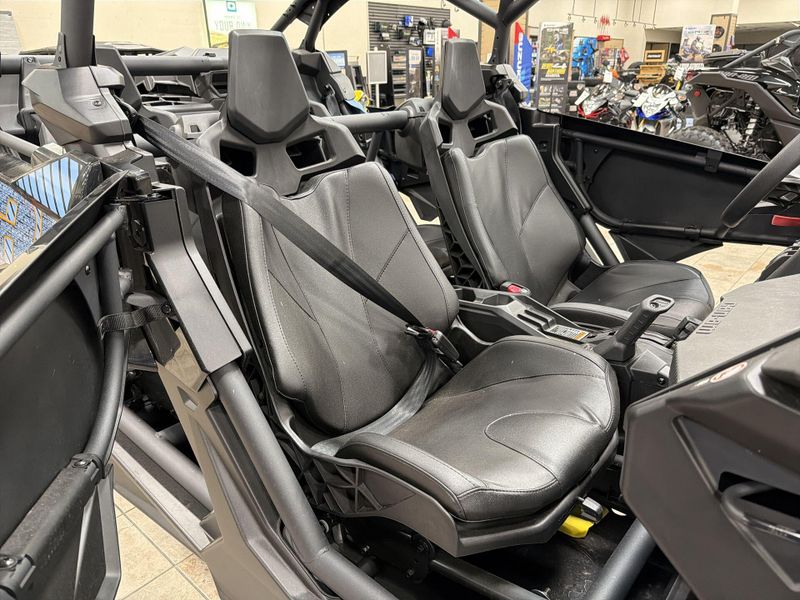 New 2026 Can-Am MAVERICK X3 MAX RS 72 T BL Image 25