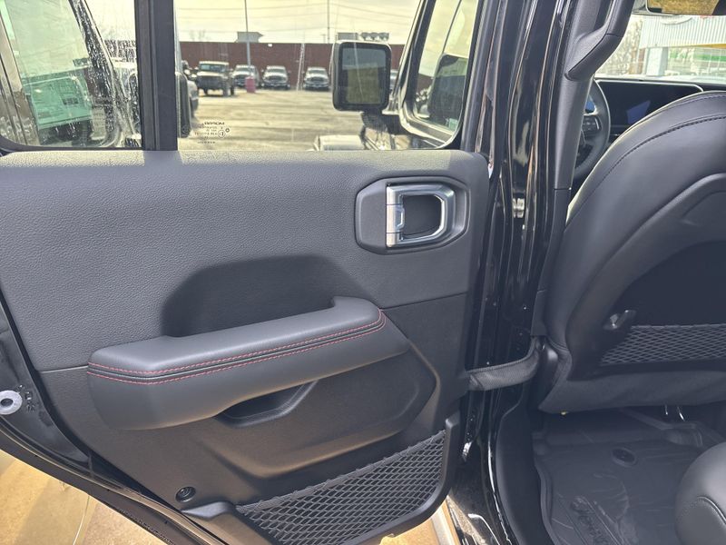 New 2026 Jeep Wrangler 4-door Rubicon XImage 27