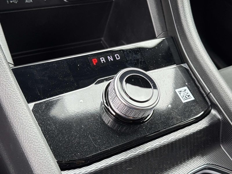 New 2026 Jeep Grand Cherokee L Laredo 4x2