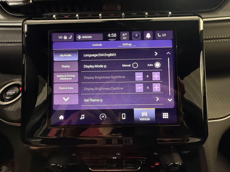 Used 2025 Jeep Grand Cherokee L LaredoImage 30