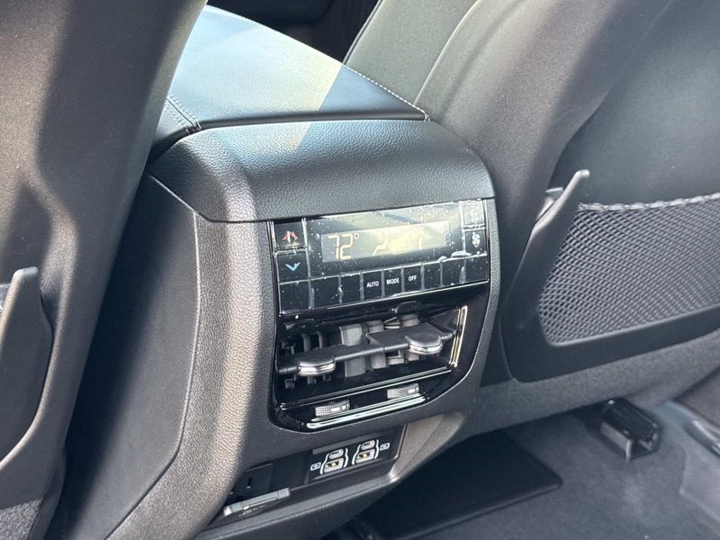 New 2026 Jeep Grand Cherokee L Laredo X 4x2