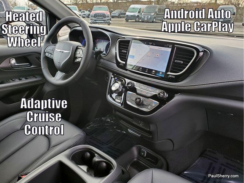 New 2026 Chrysler Pacifica Select