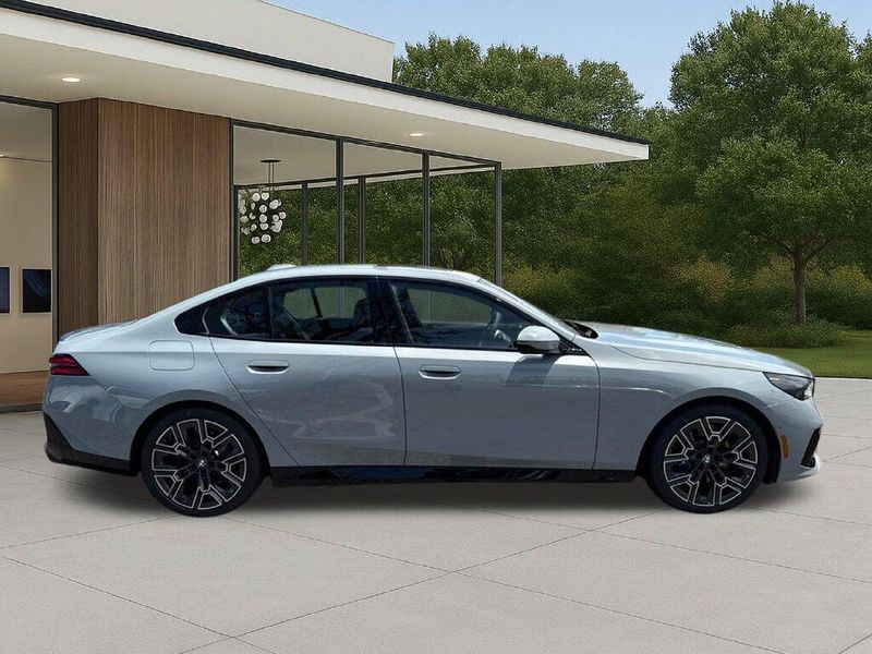 New 2027 BMW 5 Series 530iImage 7