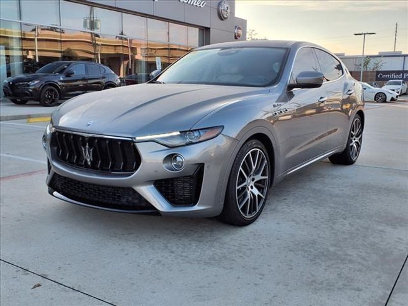 2022 Maserati Levante ModenaImage 10