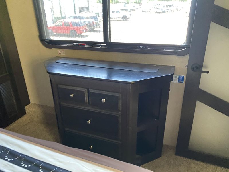 2016 JAYCO SEISMIC 4112 Image 25
