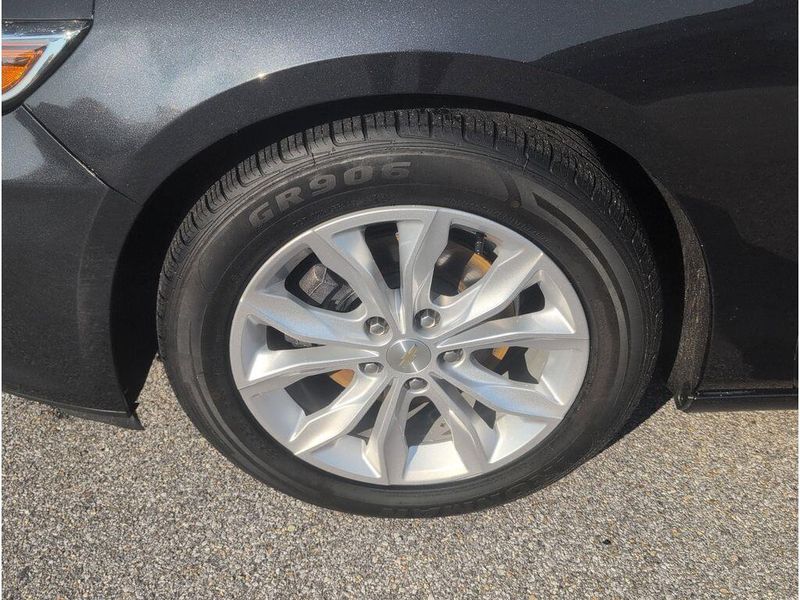 Used 2023 Chevrolet Malibu LTImage 9