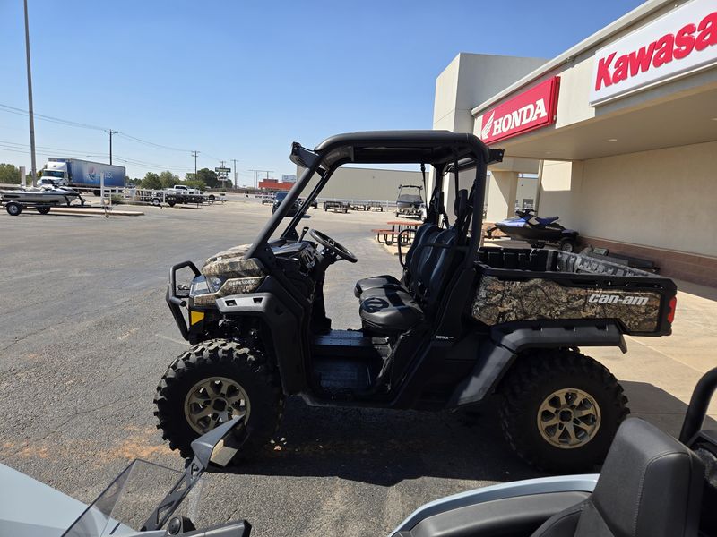 USED 2023 CAN-AM DEFENDER XT HD10 Image 4
