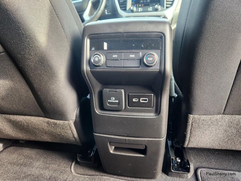 Used 2023 GMC Acadia SLE