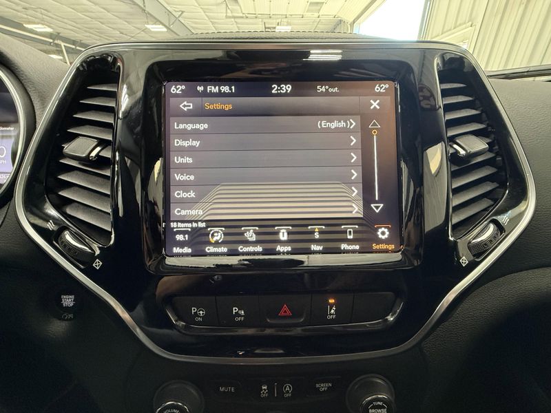 Used 2022 Jeep Cherokee LimitedImage 35