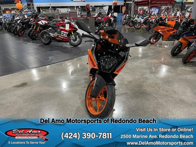 New 2024 KTM RC 390 Image 2
