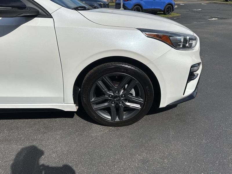 2021 Kia Forte GT-Line photo 13