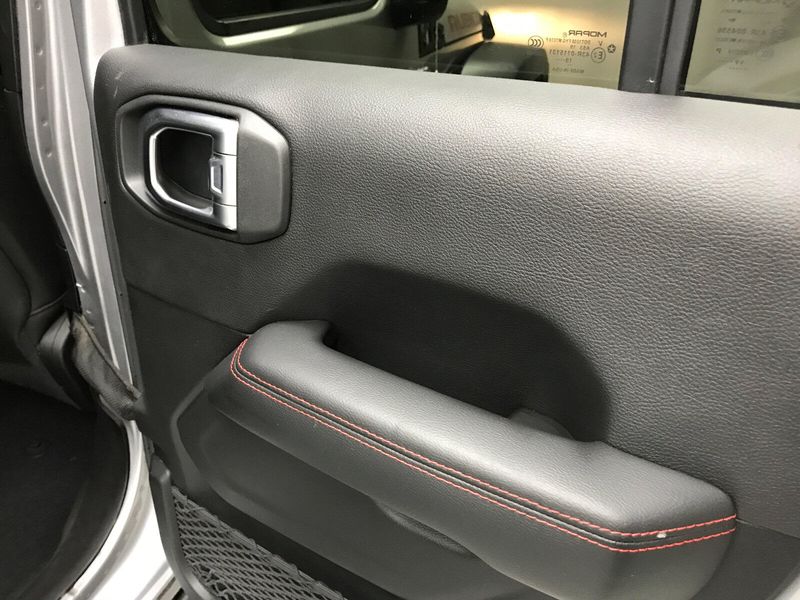 Used 2020 Jeep Gladiator RubiconImage 23