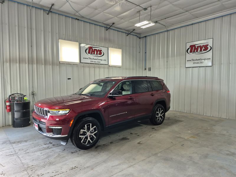 New 2025 Jeep Grand Cherokee L Limited 4x4Image 25