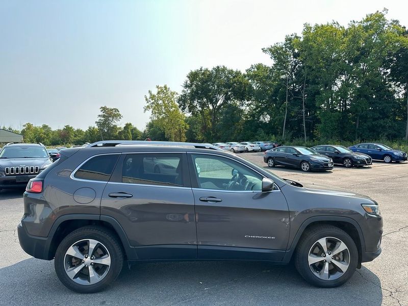 2019 Jeep Cherokee LimitedImage 13