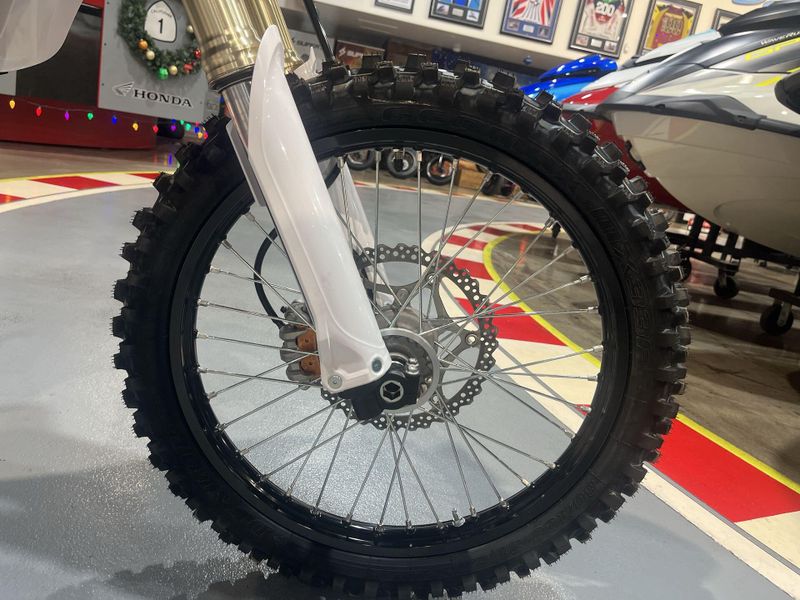 New 2026 Yamaha YZ450F 70TH ANNIVERSARY EDITION Image 16