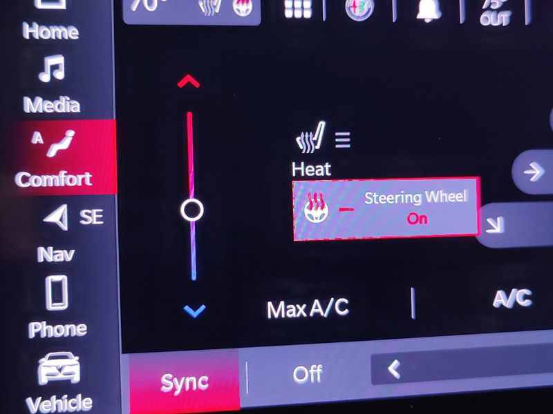Used 2024 Alfa Romeo Tonale Veloce eAWD w/Sunroof & Activ AsstImage 24